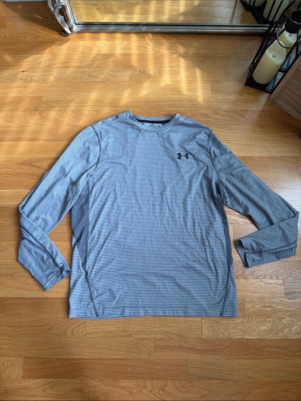 Under Armour Men’s Long Sleeve Performance Shirt - grey with Logo